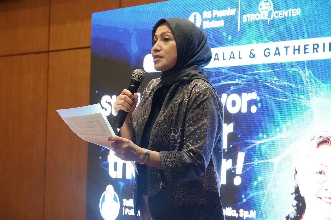 dr. Relia Sari, MARS