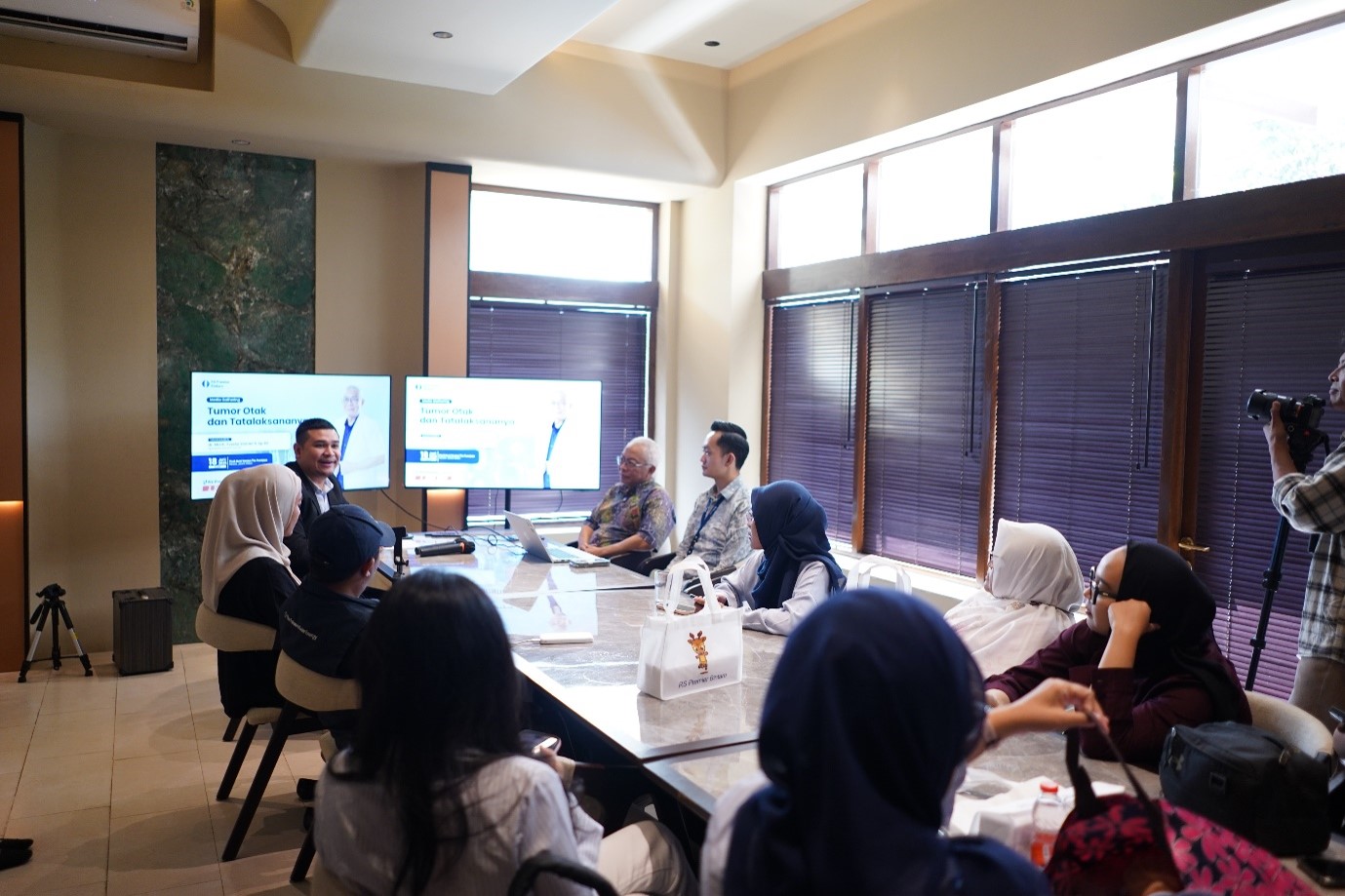 media gathering tumor otak