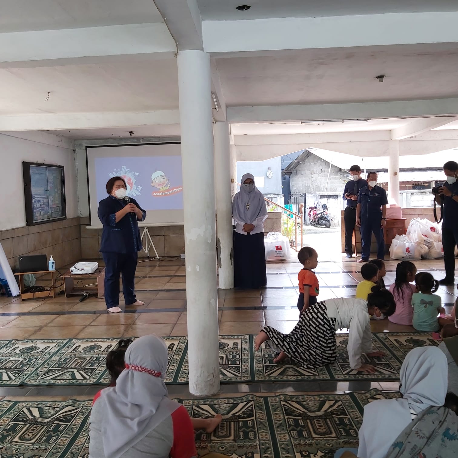 Edukasi Prokes Balita Dan Pembagian RS Premier Bintaro